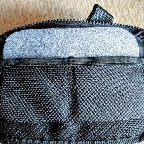 Lululemon Everywhere Belt Bag - NEW - Picture 7 of 9